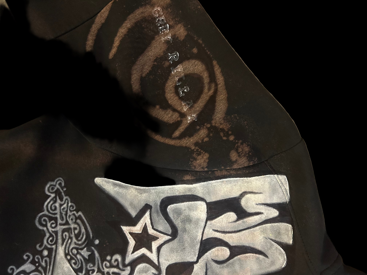 1of1 BLEACH PAINTED SKULL BACKED ZIP-UP